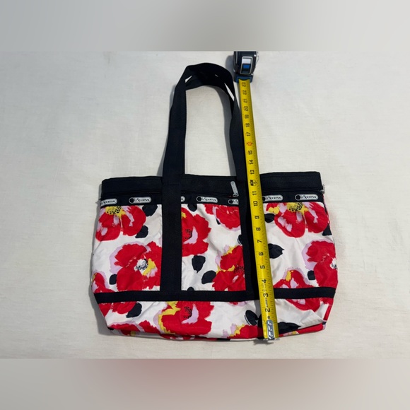 Lesportsac Poppy Garden Tote Bag Travel Luggage Spacious Packable Floral - Picture 5 of 7